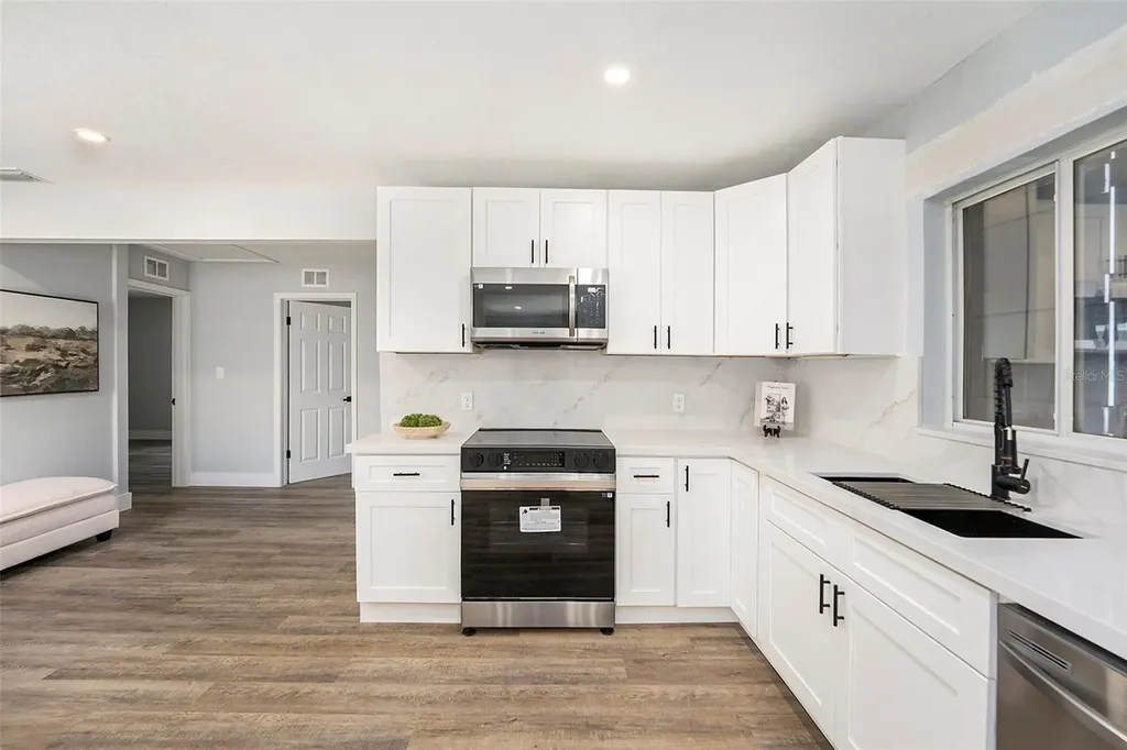4925 Alcazar Way S St Petersburg FL 33712