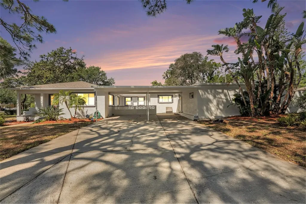 4925 Alcazar Way S St Petersburg FL 33712