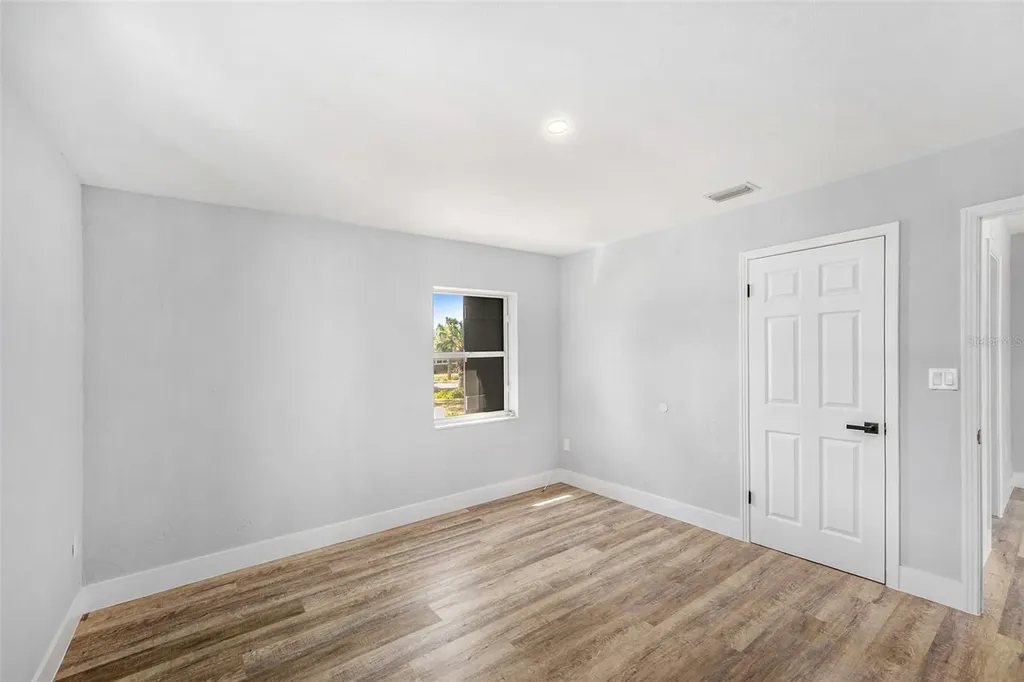 4925 Alcazar Way S St Petersburg FL 33712