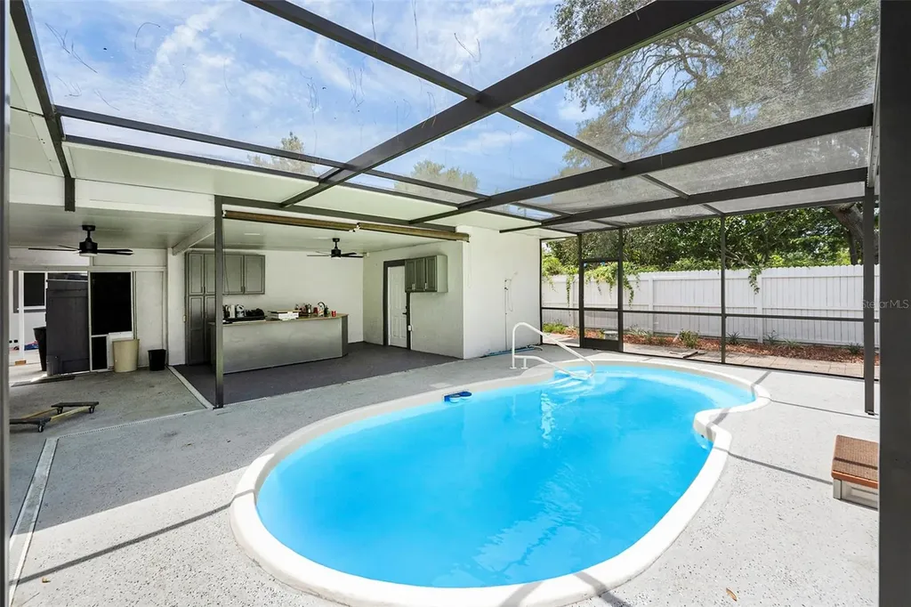 4925 Alcazar Way S St Petersburg FL 33712