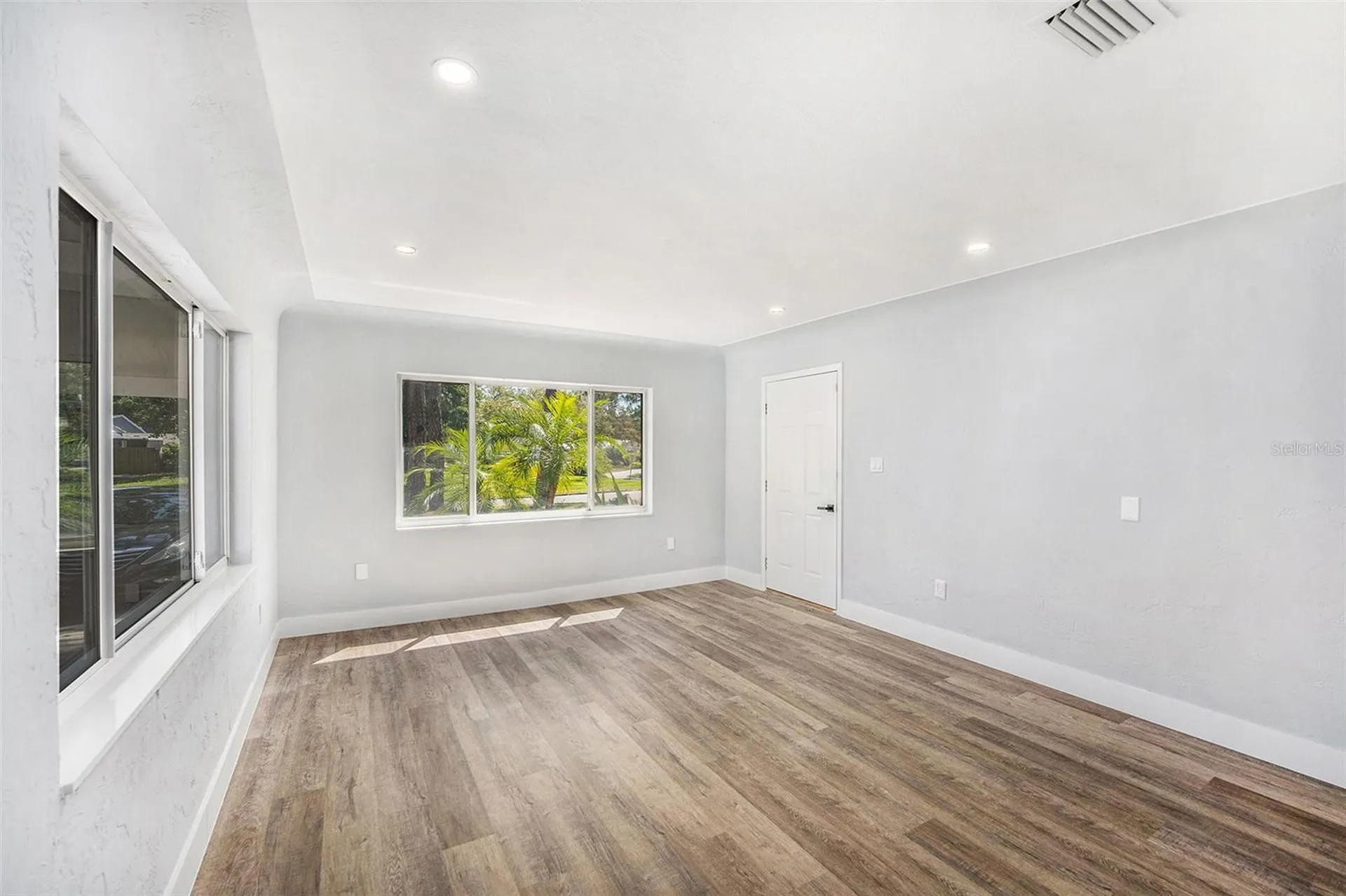 4925 Alcazar Way S St Petersburg FL 33712