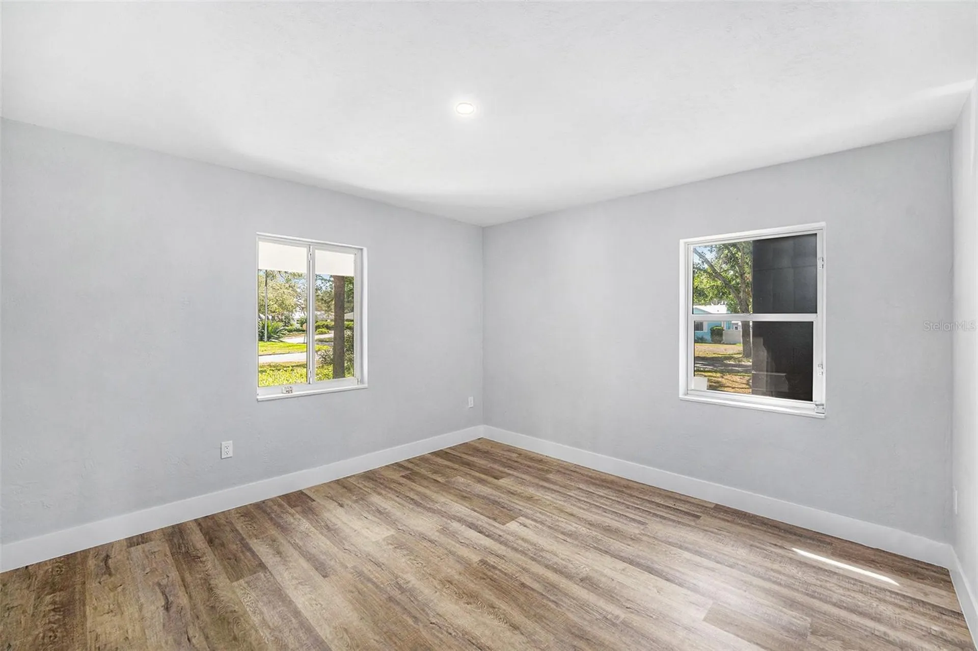 4925 Alcazar Way S St Petersburg FL 33712
