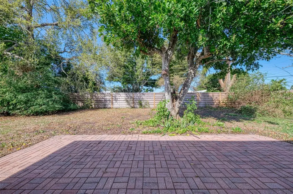 6742 Bowline Drive Sarasota FL 34231