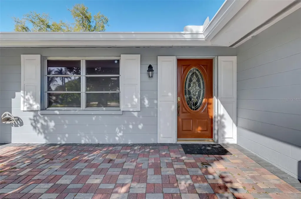 6742 Bowline Drive Sarasota FL 34231