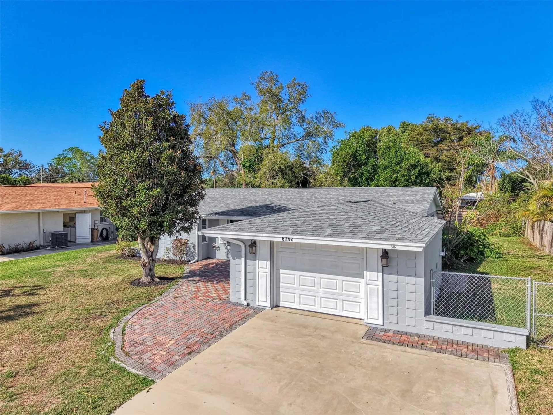6742 Bowline Drive Sarasota FL 34231