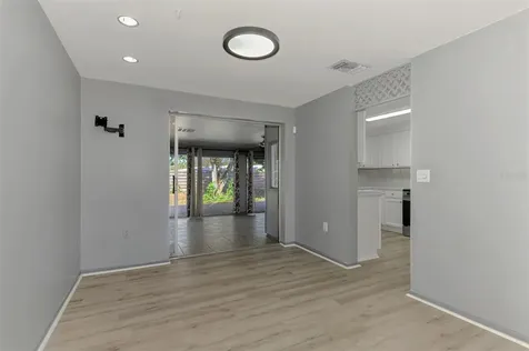 6742 Bowline Drive Sarasota FL 34231