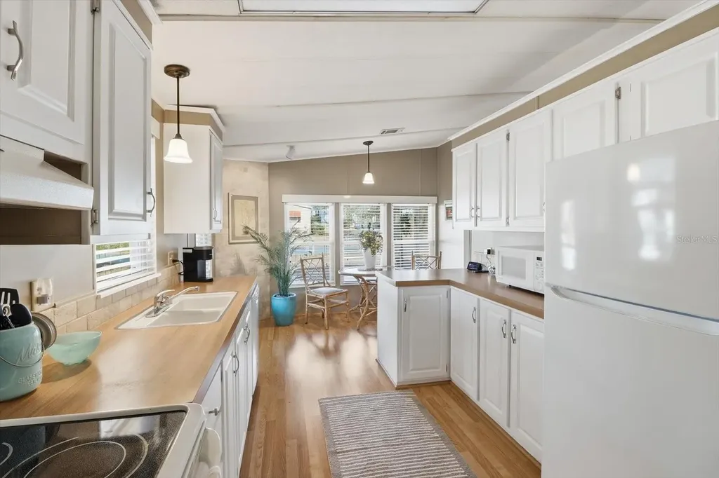 2285 N Loma Point Hernando FL 34442