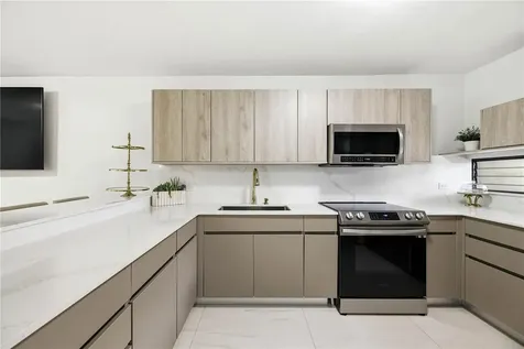33 Zuania Street Guaynabo PR 00966