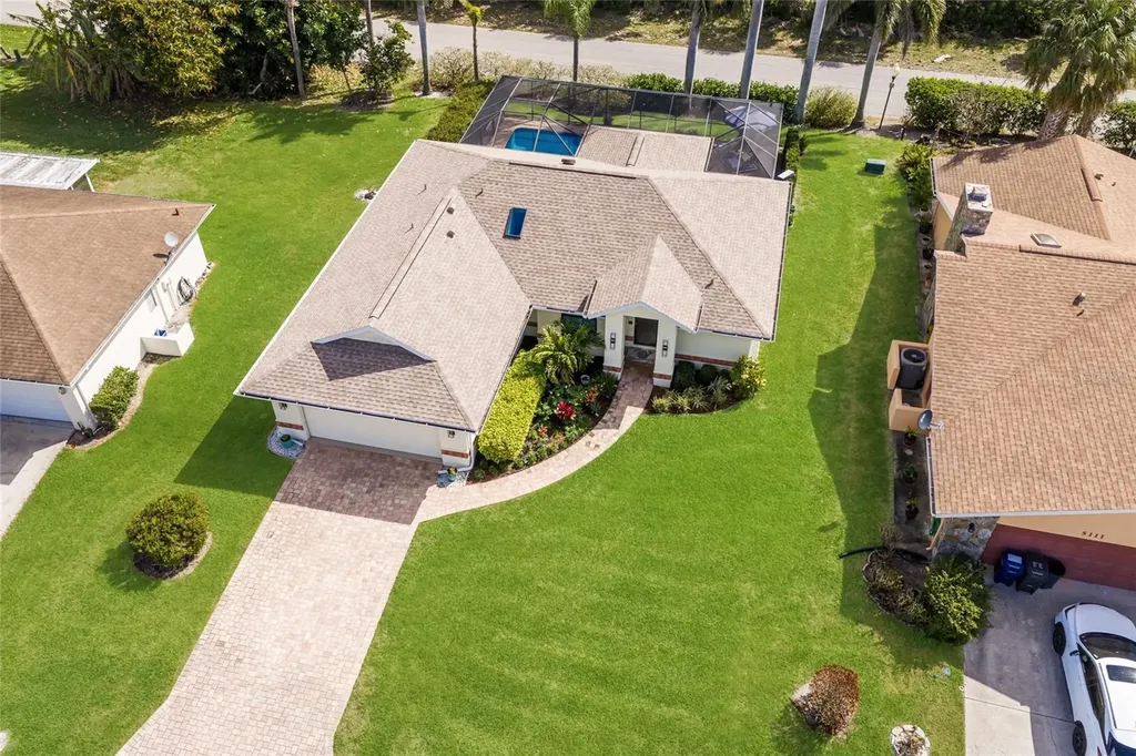 5107 86th Street Court W Bradenton FL 34210