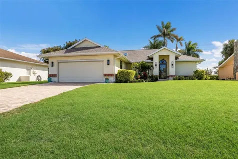 5107 86th Street Court W Bradenton FL 34210