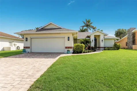 5107 86th Street Court W Bradenton FL 34210