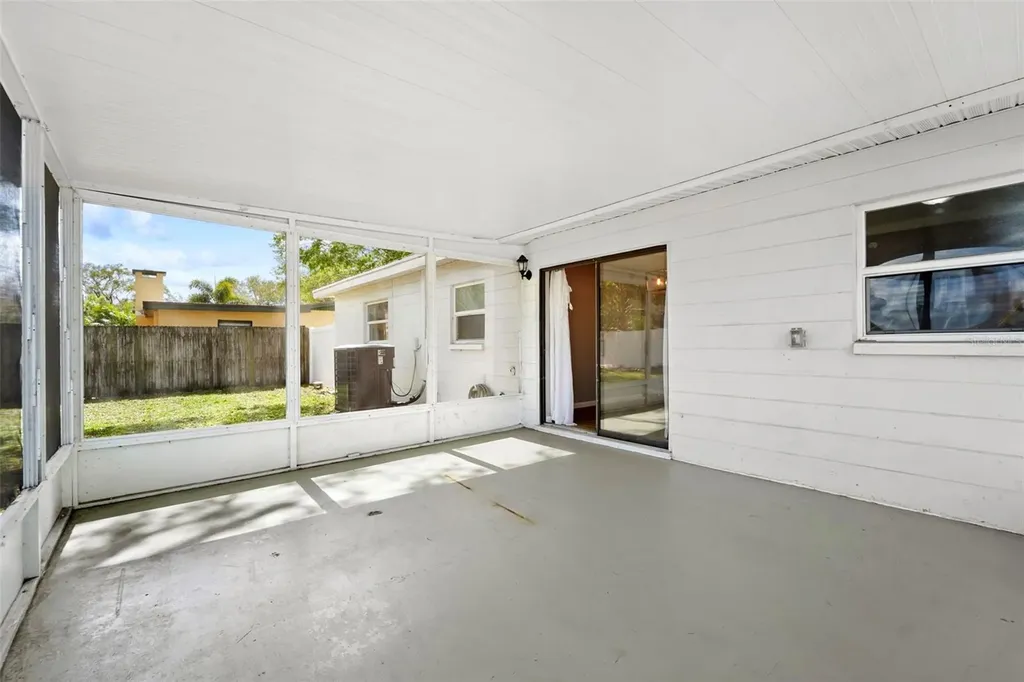 215 36th Street SE Largo FL 33771