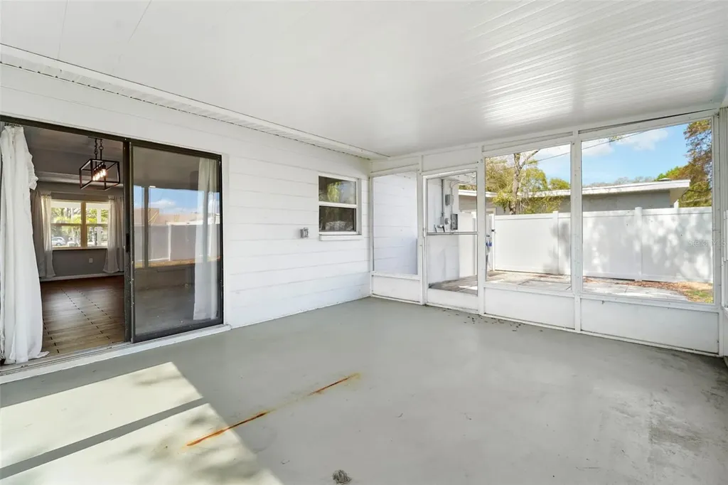 215 36th Street SE Largo FL 33771
