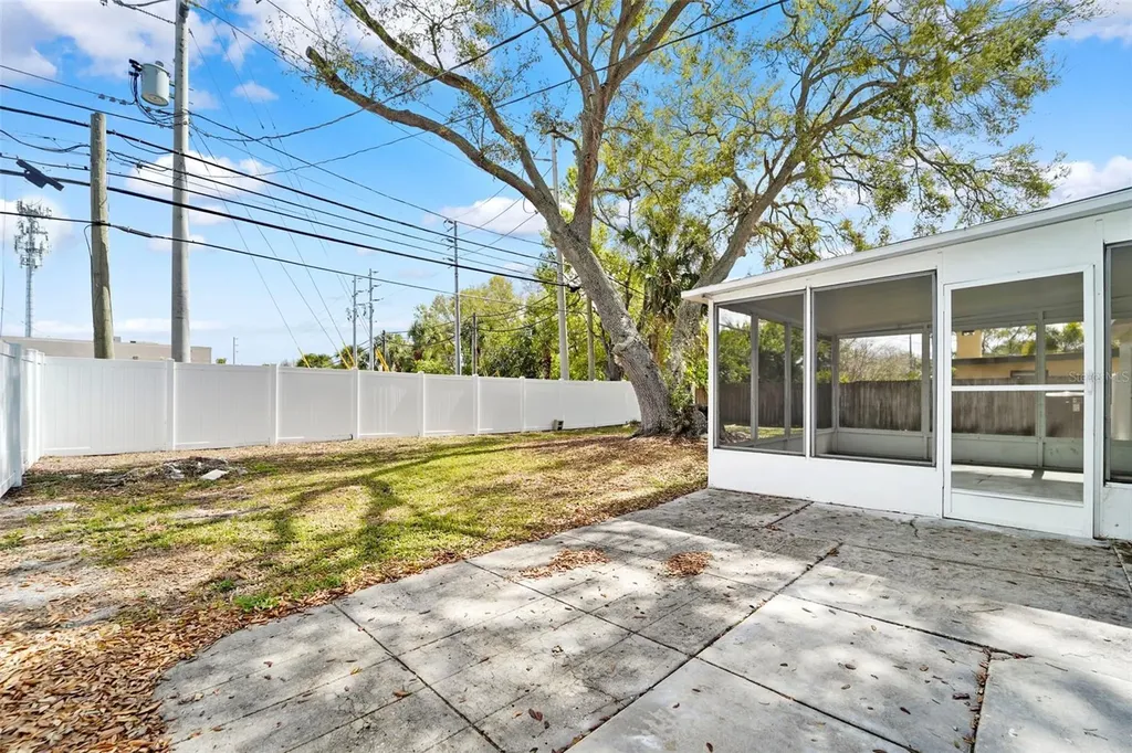 215 36th Street SE Largo FL 33771