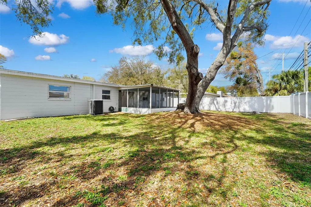 215 36th Street SE Largo FL 33771