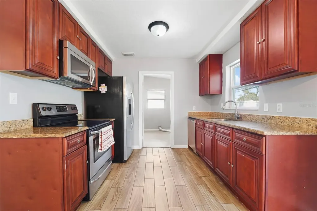 215 36th Street SE Largo FL 33771