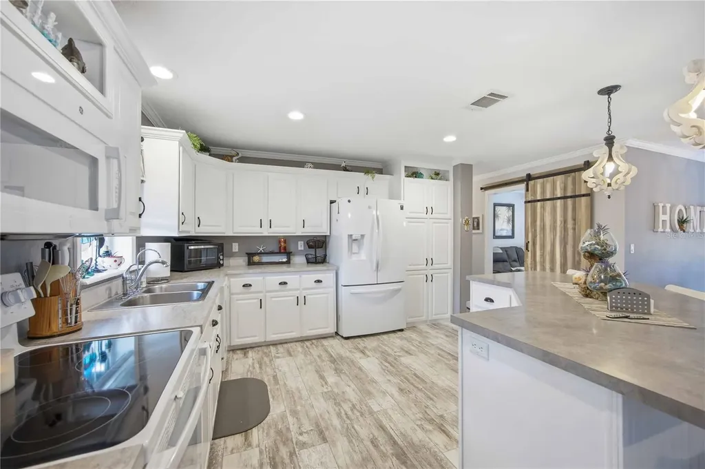 171 Crown Point Drive Nokomis FL 34275