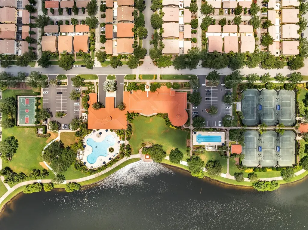 7961 Esta Lane Orlando FL 32827