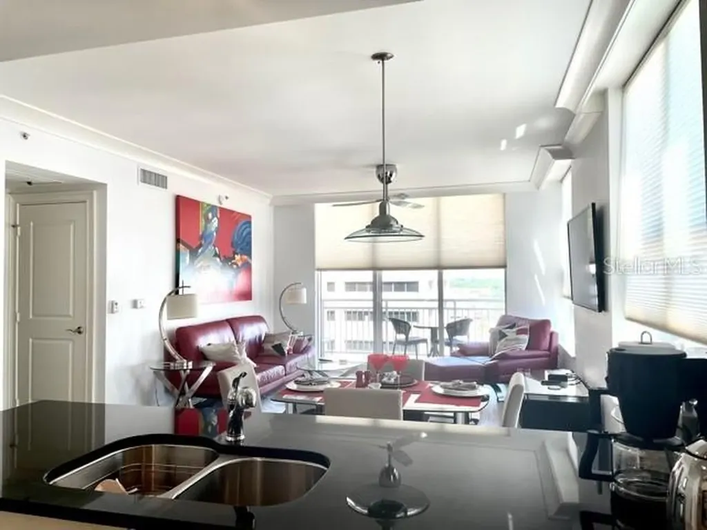 1350 Main Street Sarasota FL 34236