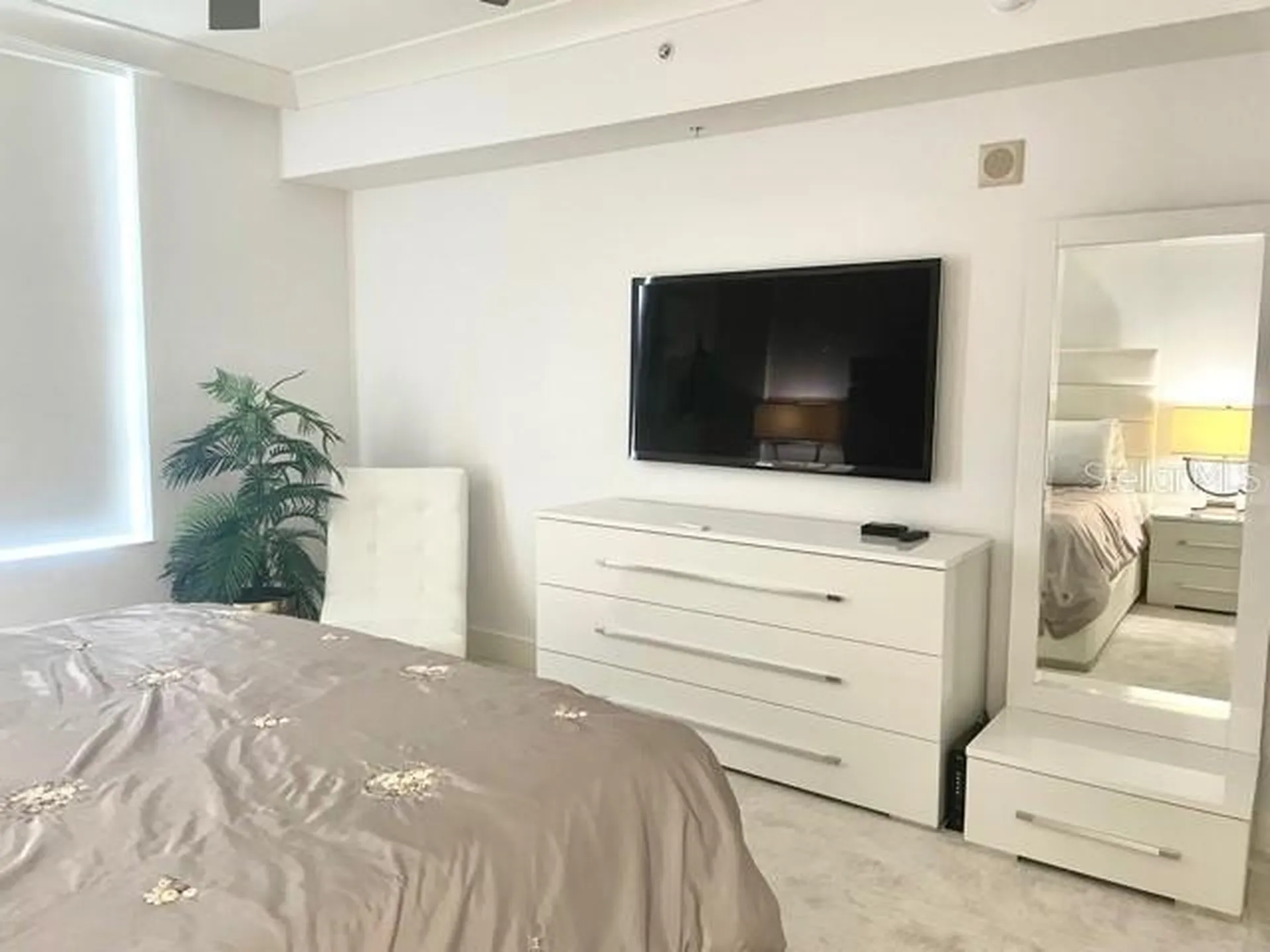 1350 Main Street Sarasota FL 34236