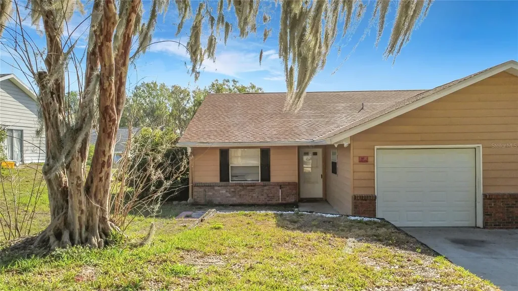 202 Fernwood Street Leesburg FL 34748