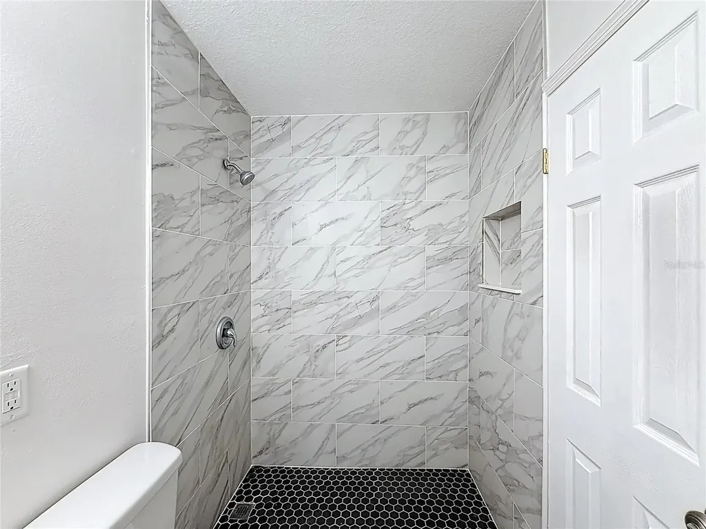 202 Fernwood Street Leesburg FL 34748