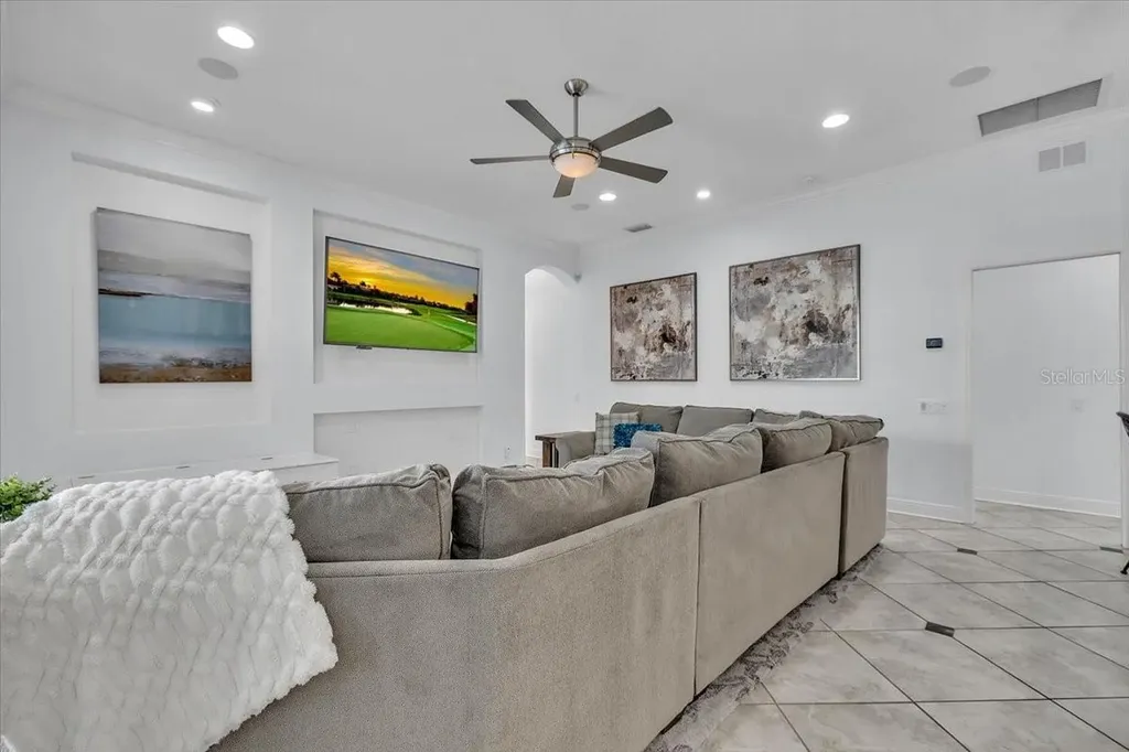 709 Country Meadows Way Bradenton FL 34212