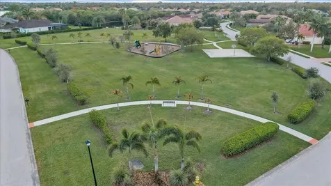 709 Country Meadows Way Bradenton FL 34212