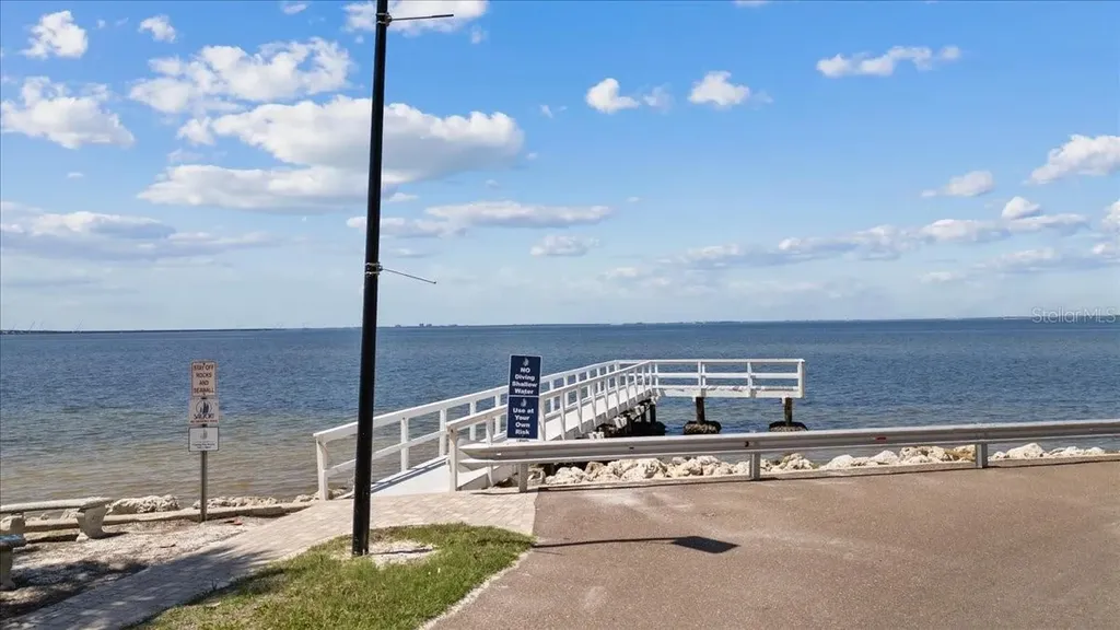 2506 N Rocky Point Drive Tampa FL 33607