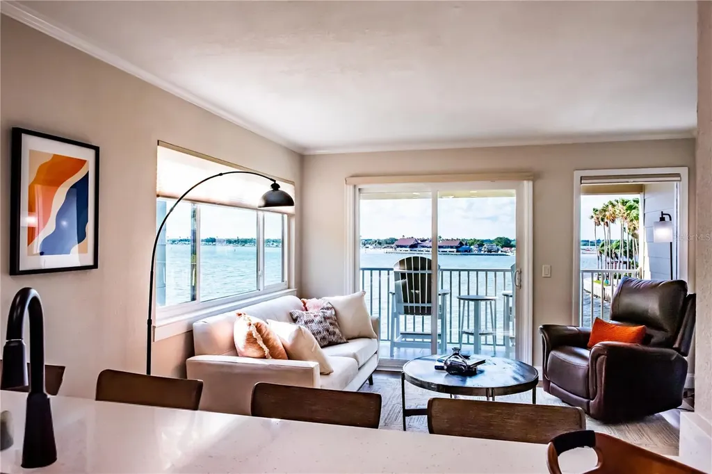 2506 N Rocky Point Drive Tampa FL 33607