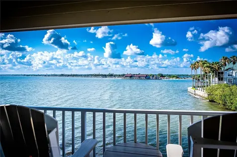 2506 N Rocky Point Drive Tampa FL 33607