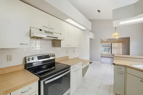 302 Northway Drive Sun City Center FL 33573