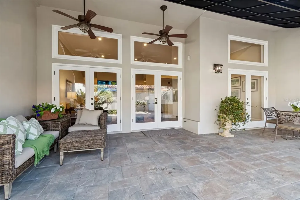 4951 Bayshore Boulevard Tampa FL 33611
