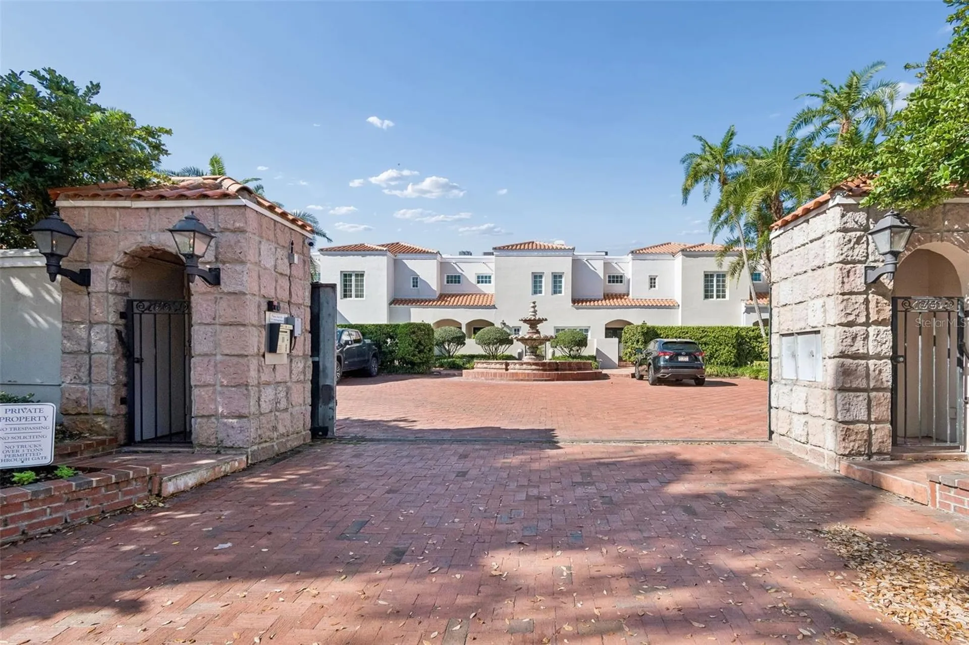 4951 Bayshore Boulevard Tampa FL 33611