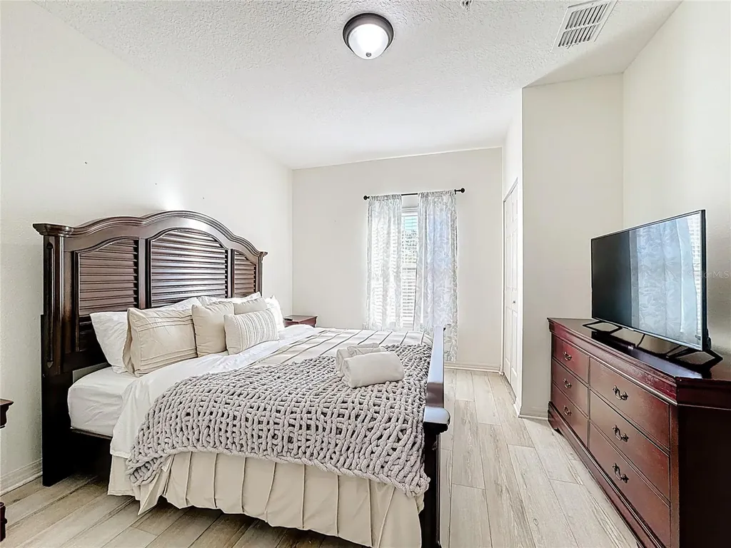 8986 Shine Drive Kissimmee FL 34747