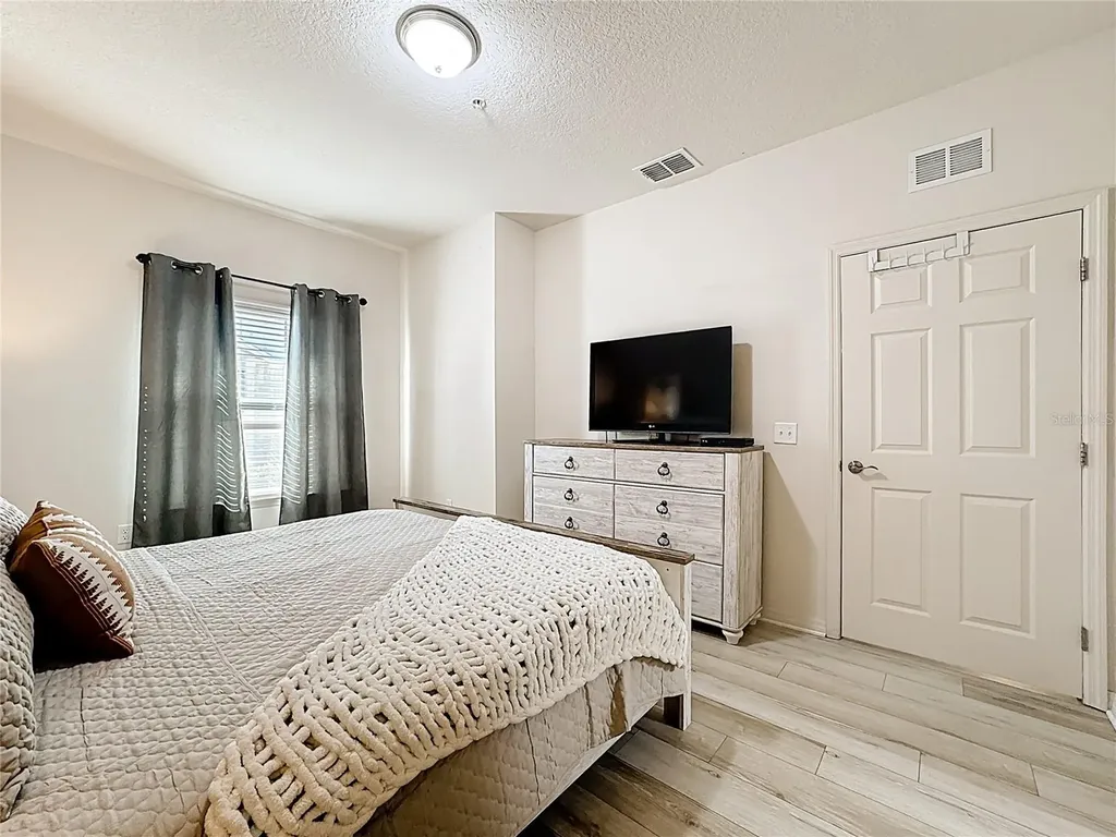 8986 Shine Drive Kissimmee FL 34747