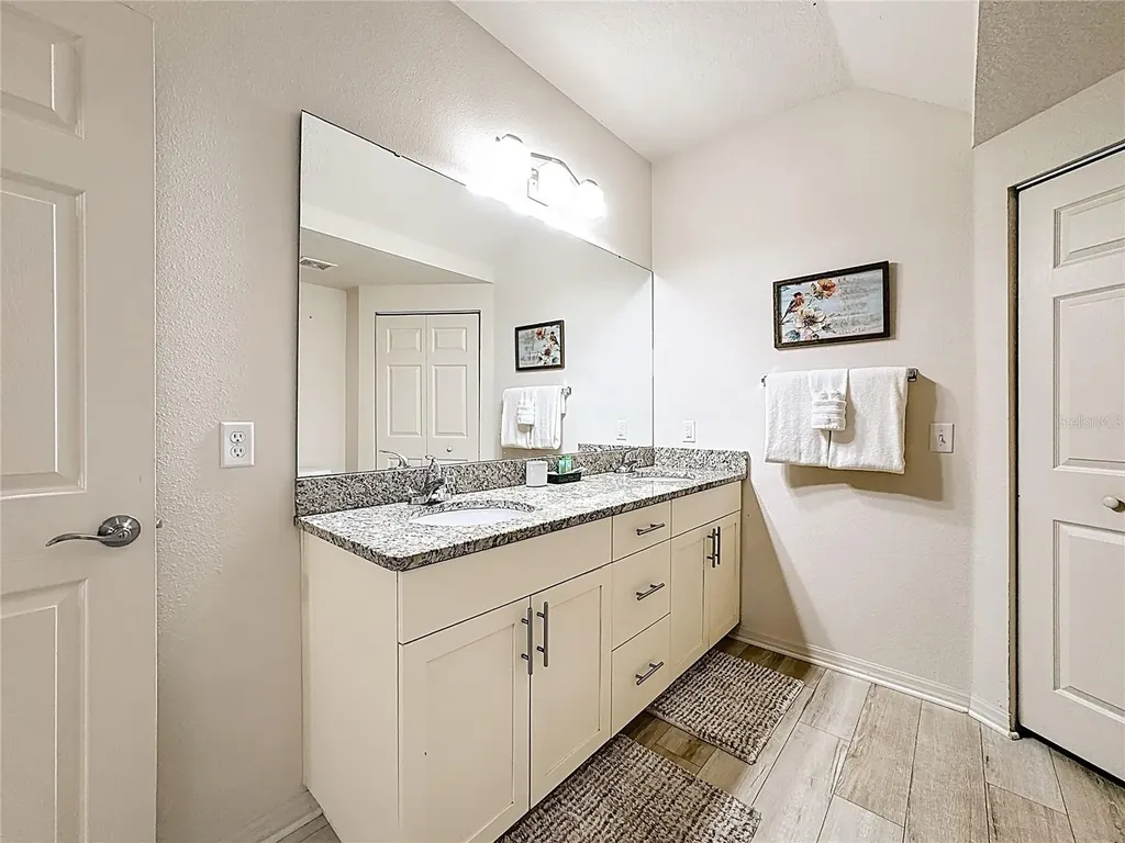 8986 Shine Drive Kissimmee FL 34747