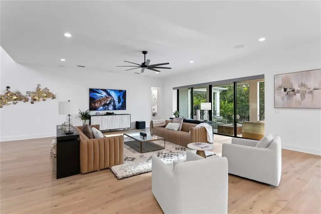 3007 S West Shore Boulevard Tampa FL 33629