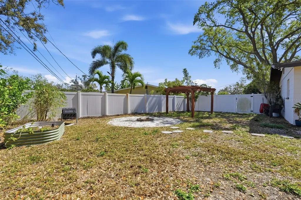 3951 Porpoise Drive SE St Petersburg FL 33705