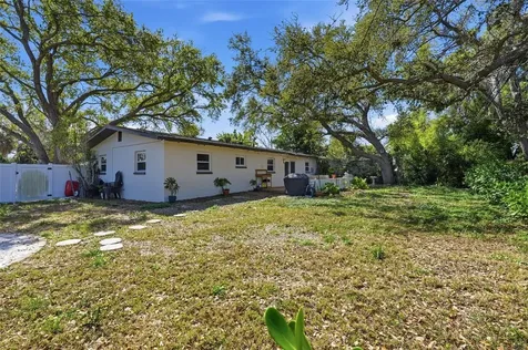 3951 Porpoise Drive SE St Petersburg FL 33705