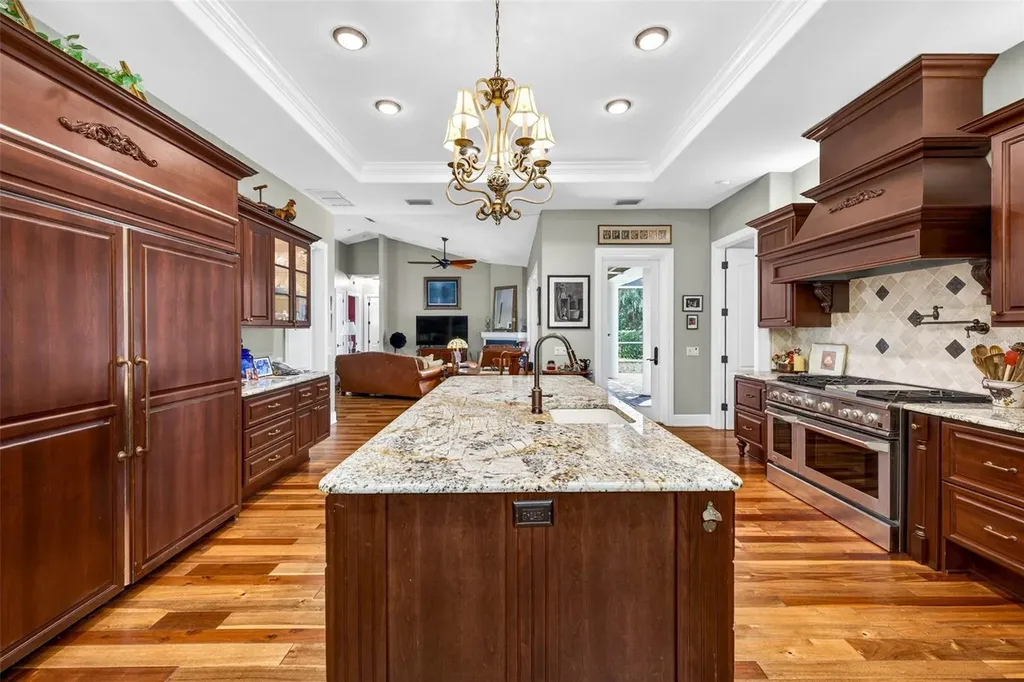 12010 Hardaman Place Tampa FL 33618