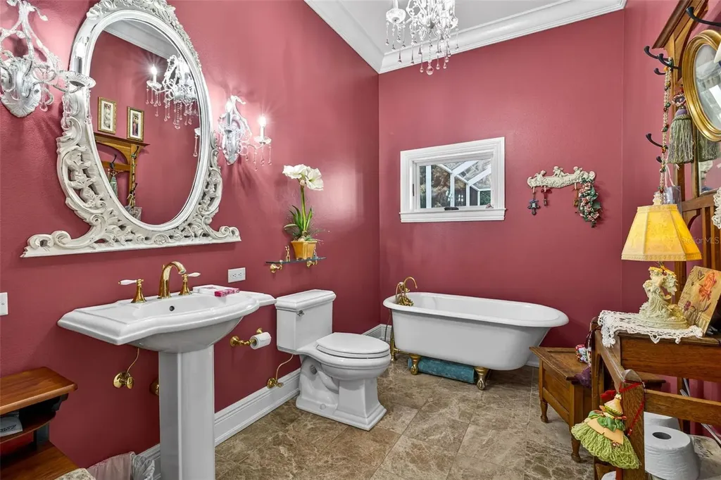 12010 Hardaman Place Tampa FL 33618