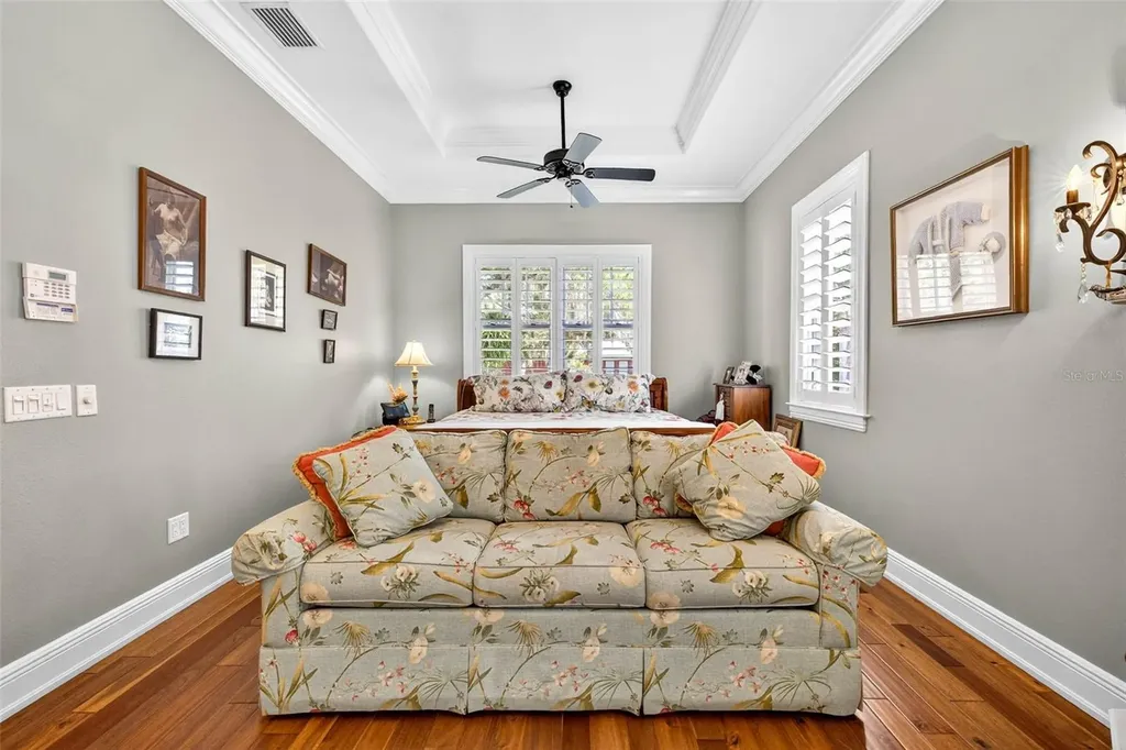 12010 Hardaman Place Tampa FL 33618