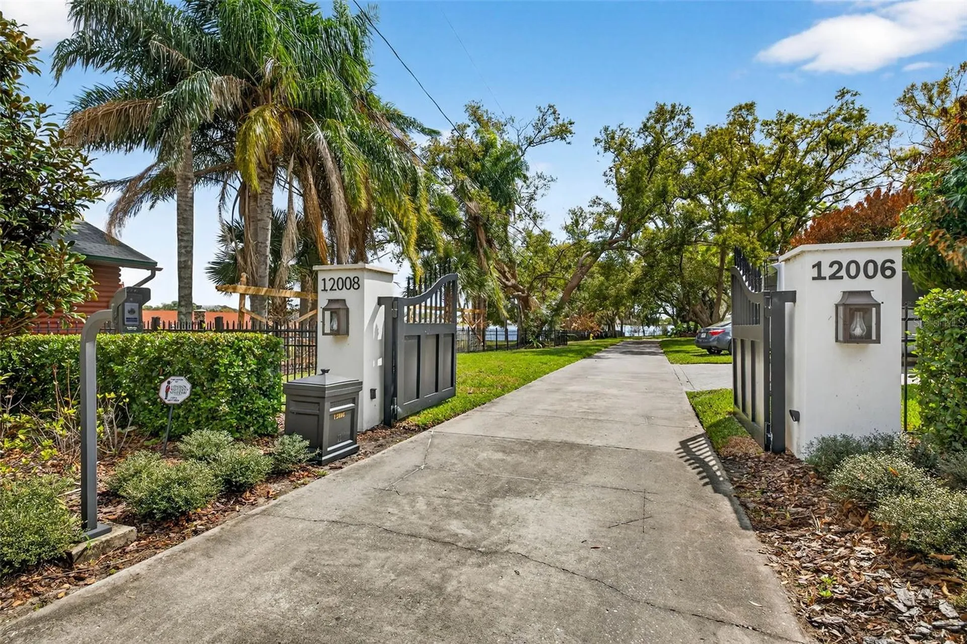 12010 Hardaman Place Tampa FL 33618