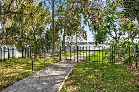 12010 Hardaman Place Tampa FL 33618