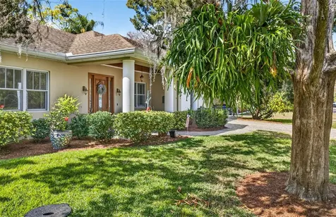 12010 Hardaman Place Tampa FL 33618