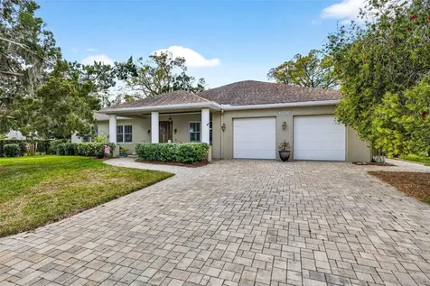 12010 Hardaman Place Tampa FL 33618