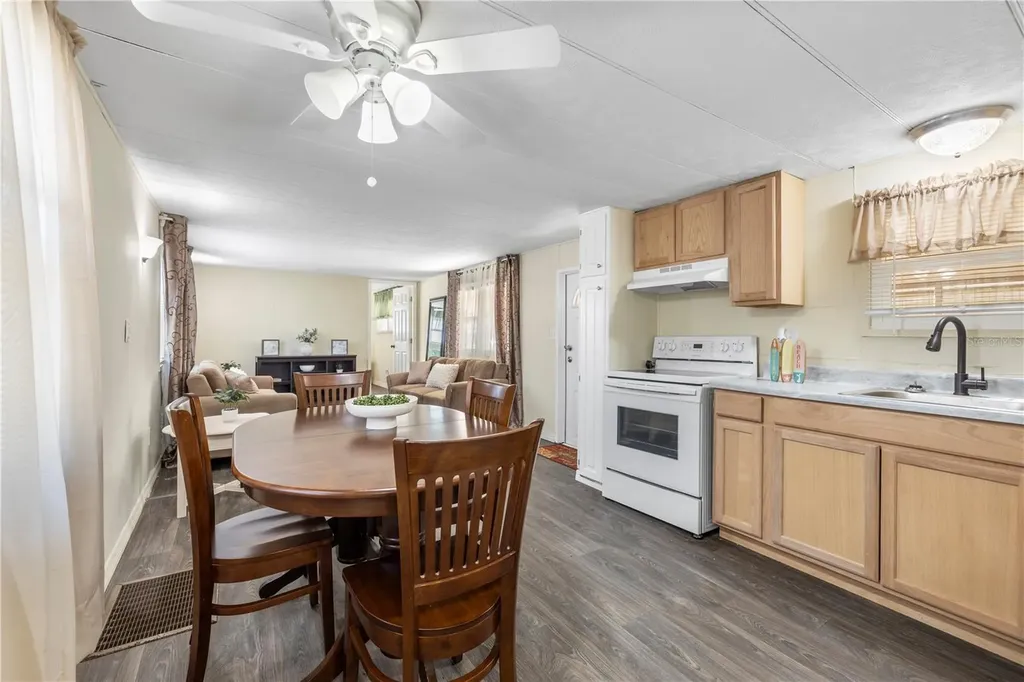 36416 Cordova Circle Zephyrhills FL 33541