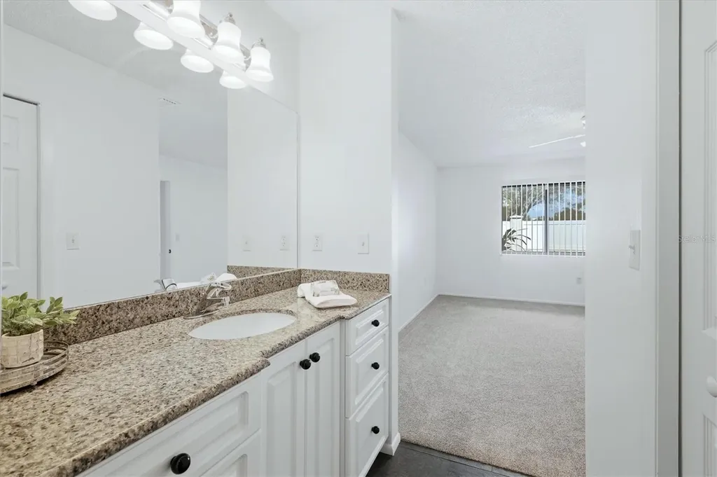 2721 60th Avenue Drive W Bradenton FL 34207