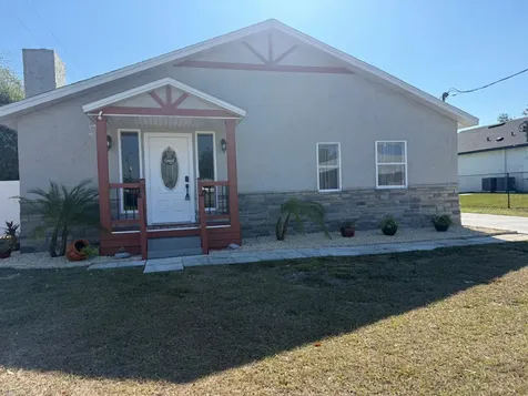 208 Center Street Auburndale FL 33823